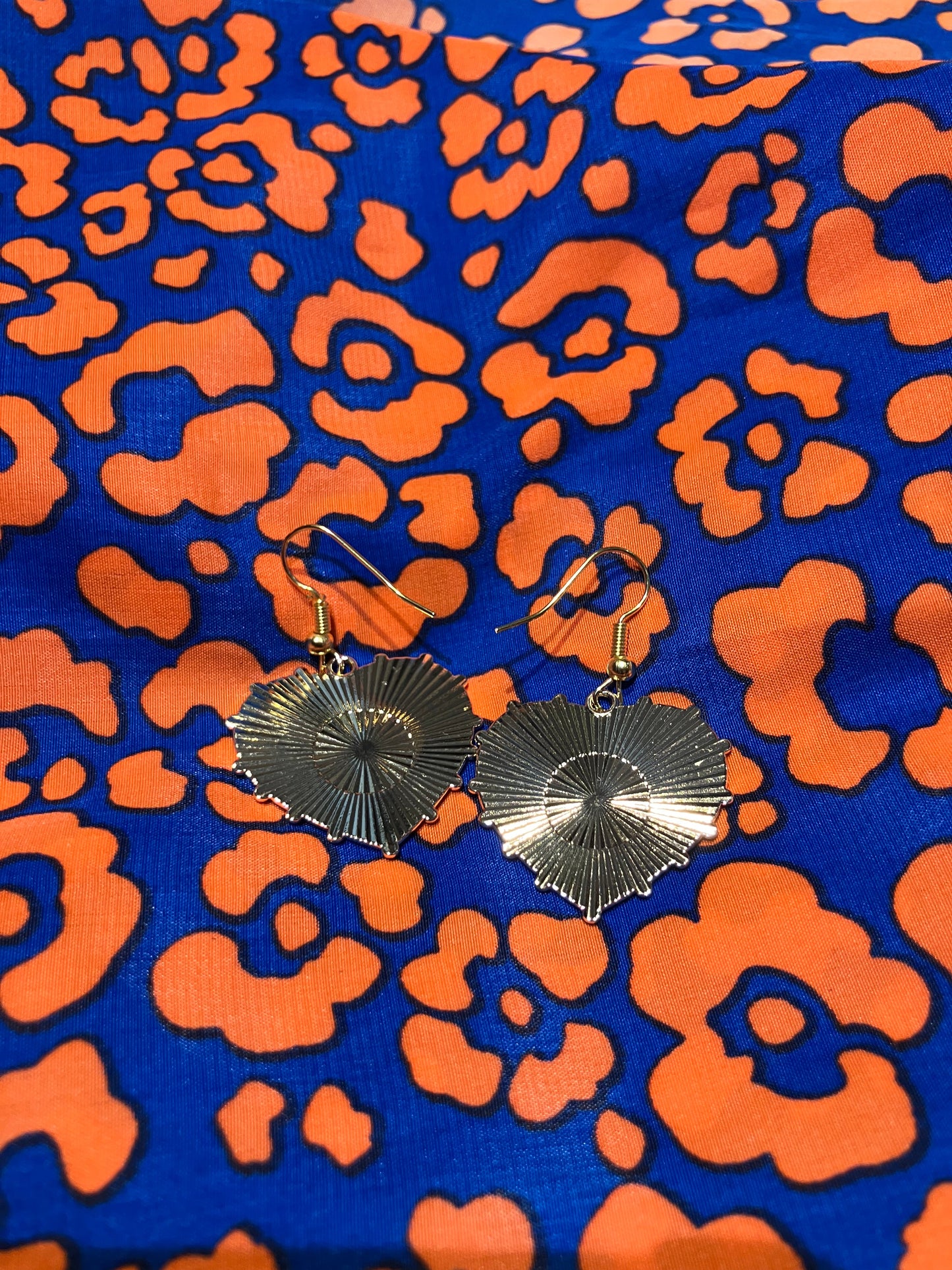 Evil eye 🧿 enamel heart hot pink and gold earrings ings