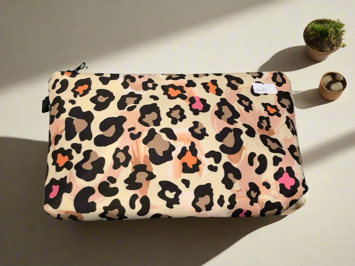Leopard print zip pouch