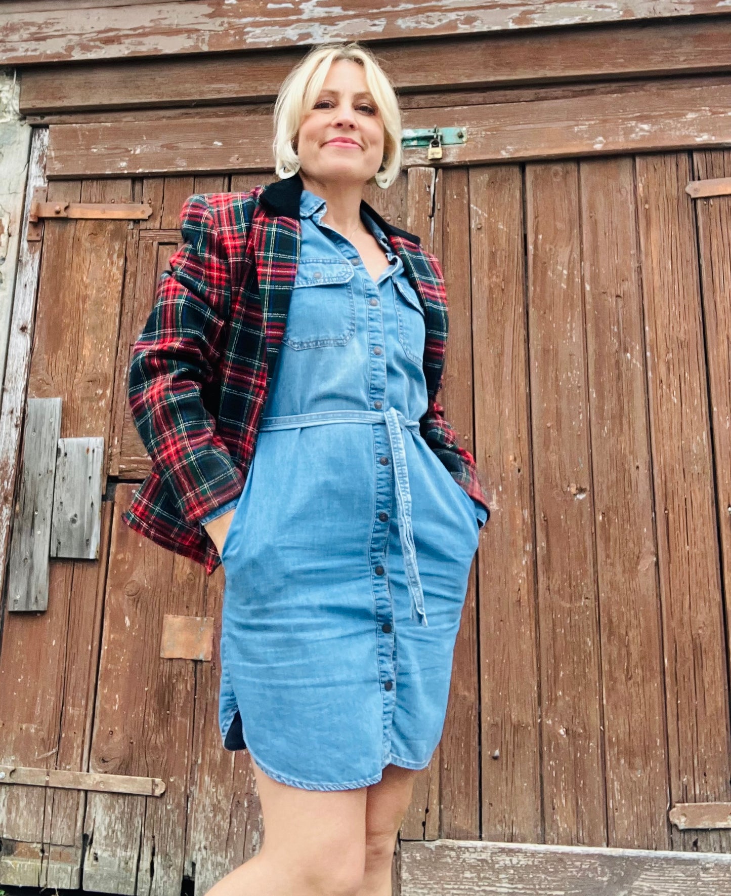 Vintage 1980s tartan jacket with velvet collar sz 10~12