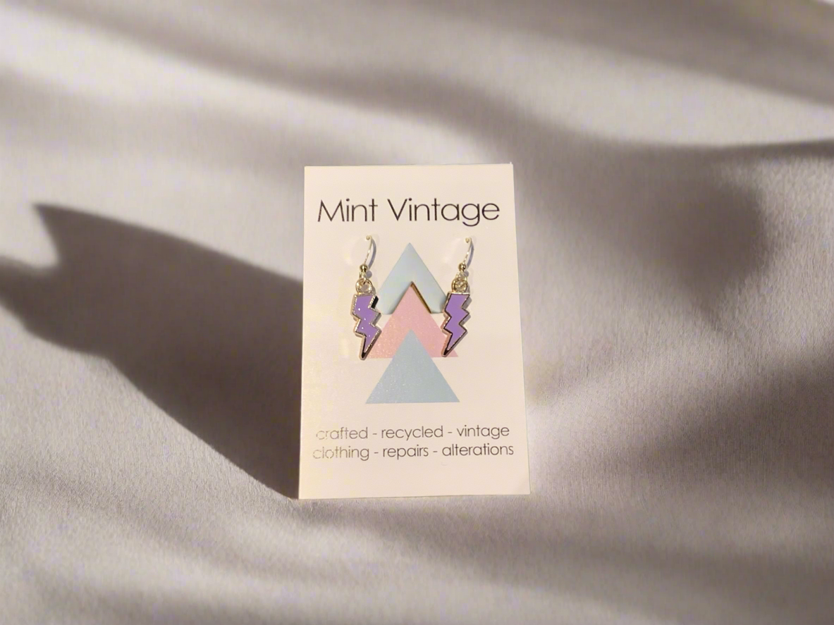Lightning bolt earring