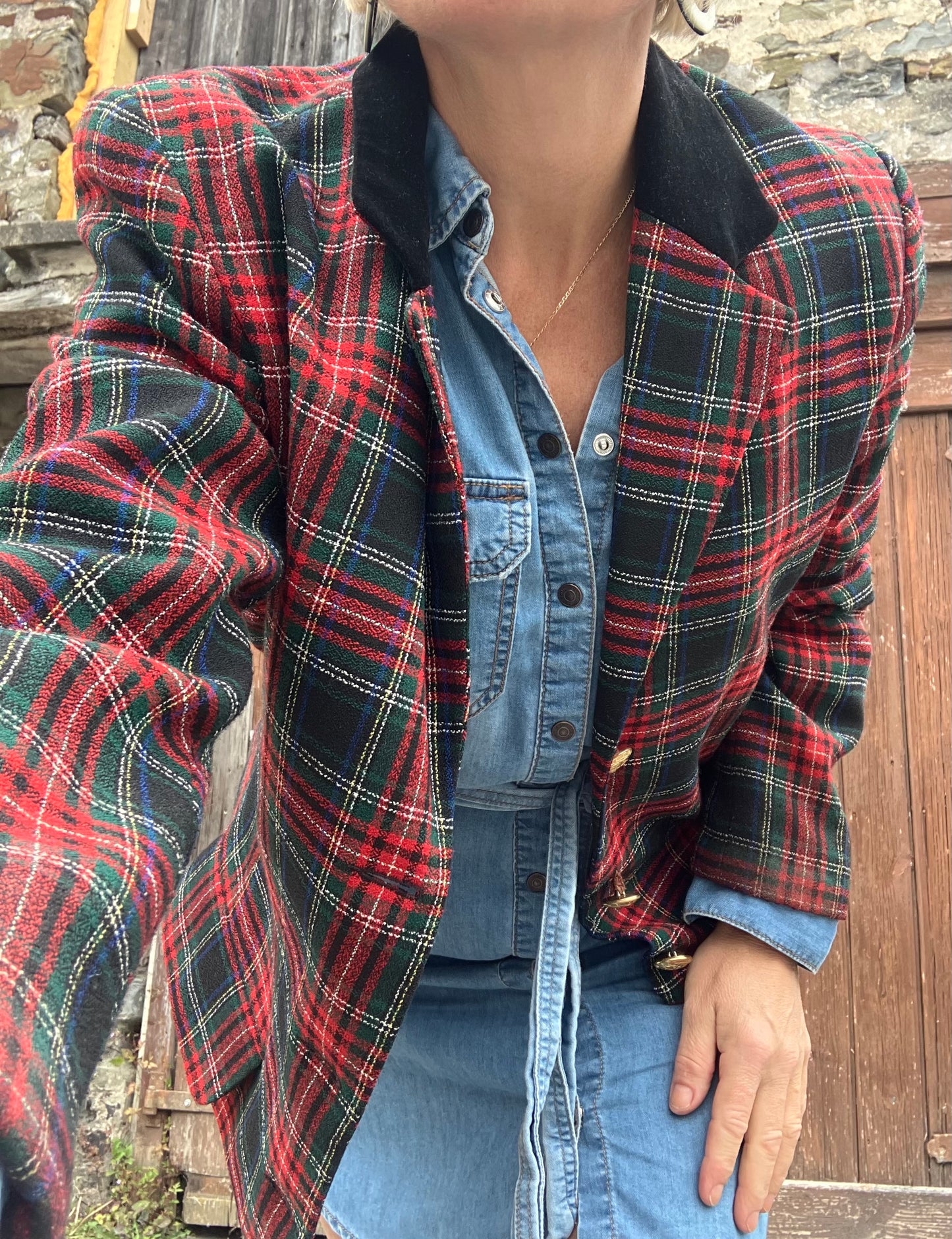 Vintage 1980s tartan jacket with velvet collar sz 10~12