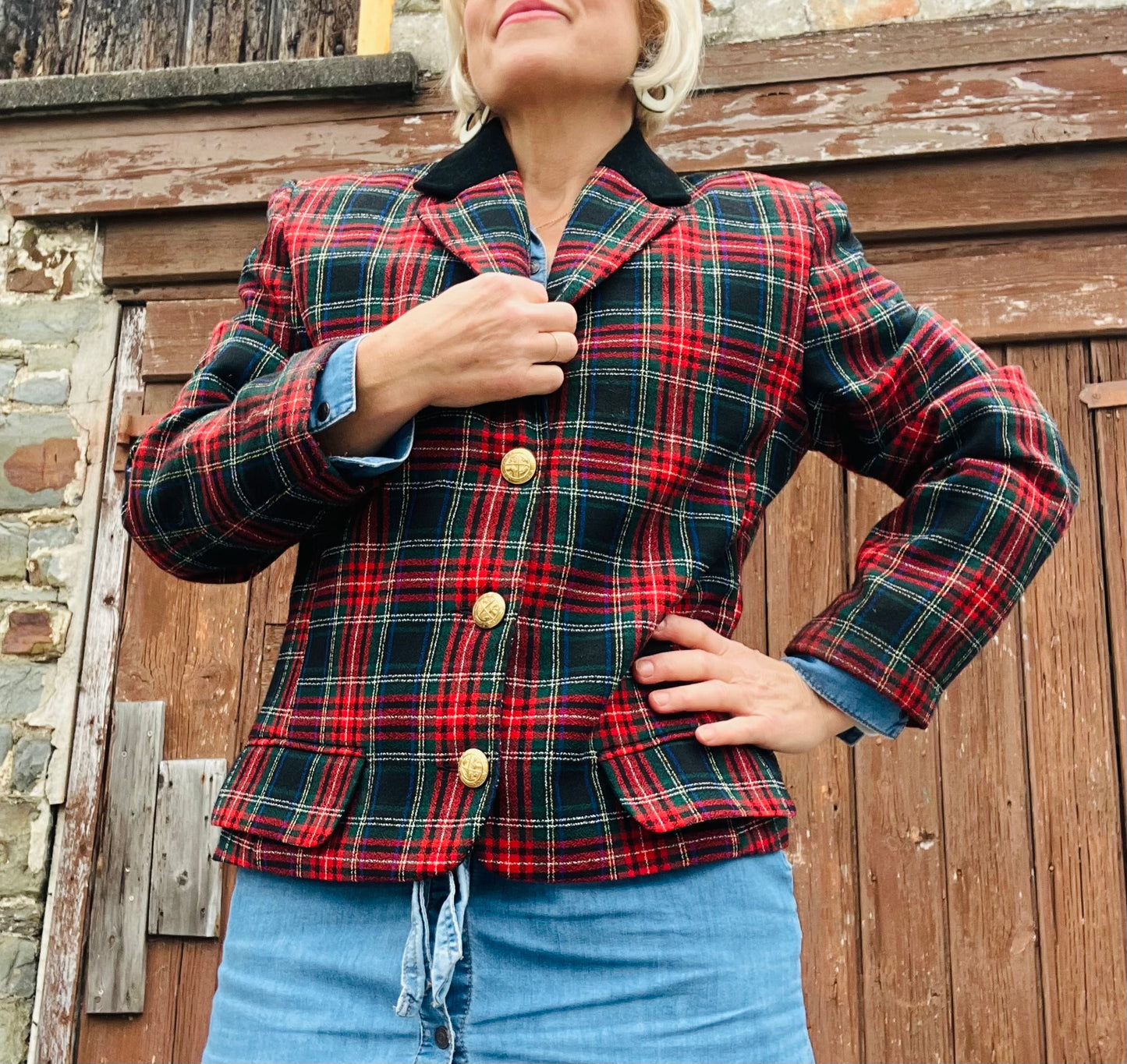 Vintage 1980s tartan jacket with velvet collar sz 10~12