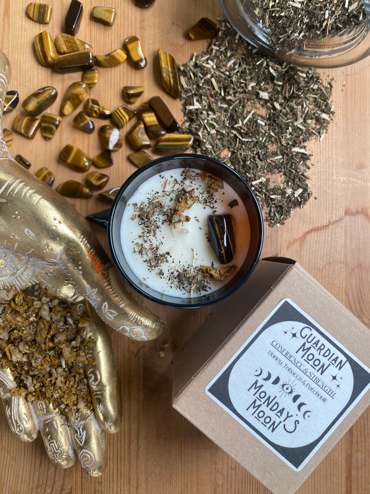 Guardian Moon 🌙 scented Manifestation Candle infused with crystals & botanicals