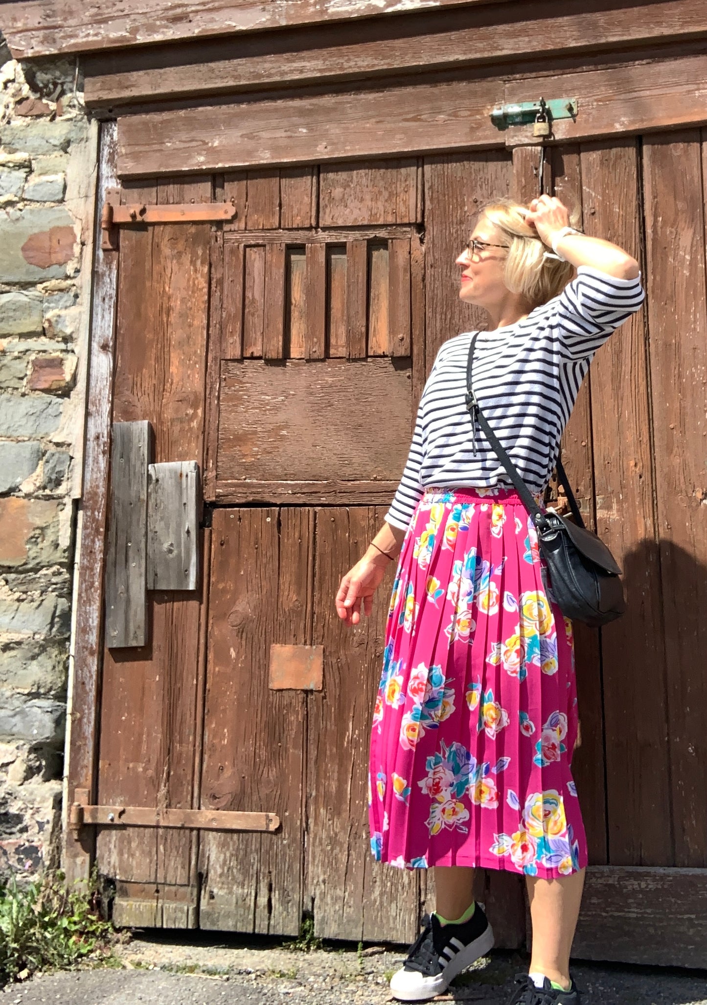 Vintage1980’s hot pink pleated midi skirt