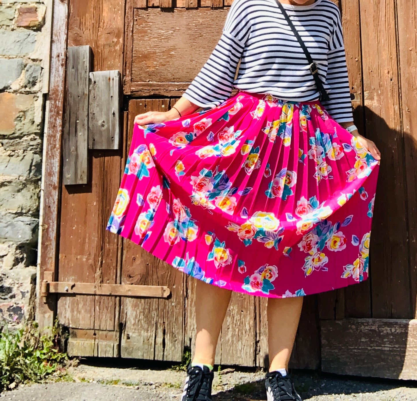Vintage1980’s hot pink pleated midi skirt
