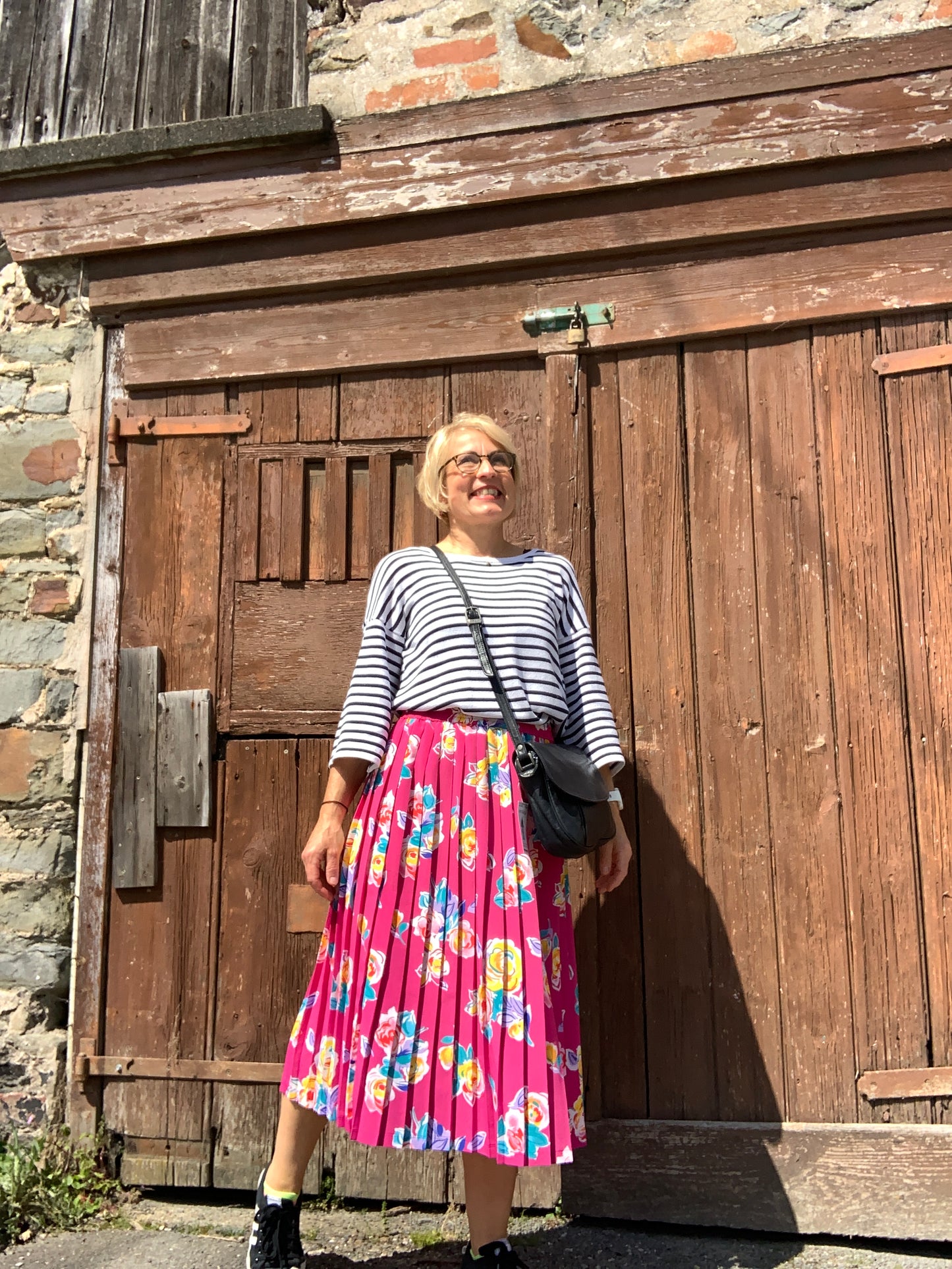 Vintage1980’s hot pink pleated midi skirt