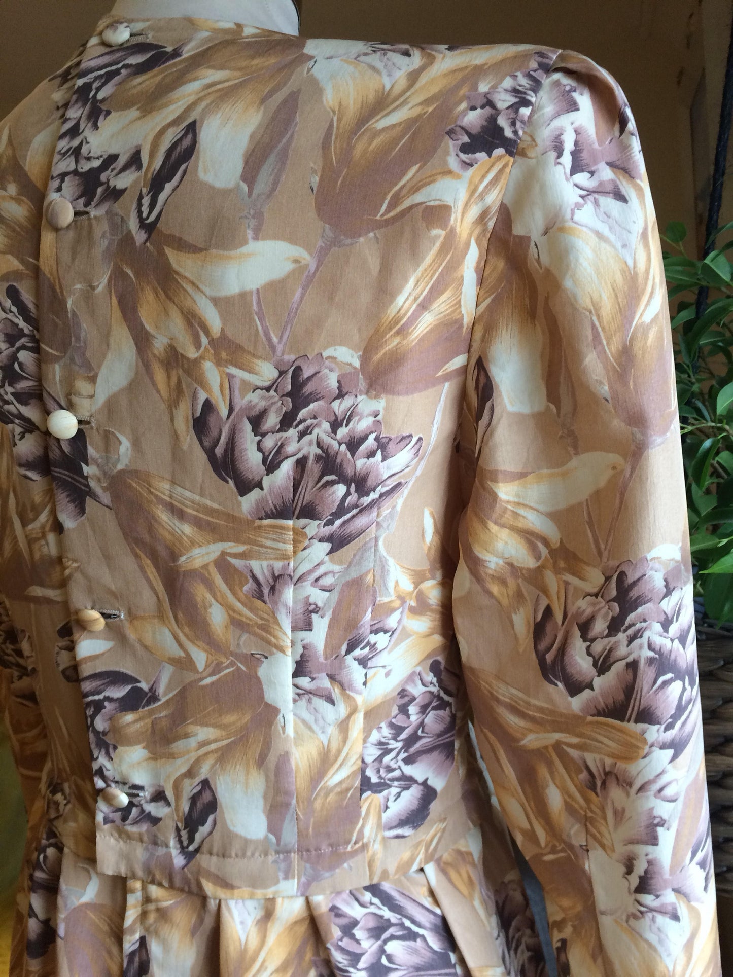 1950's silk floral dress ~ sz 10 ish