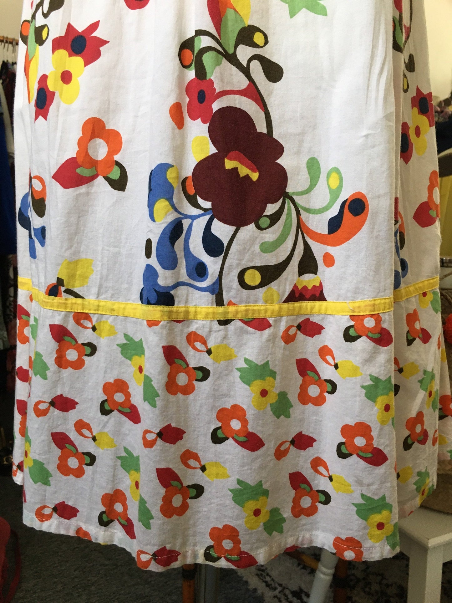 1980βs Brightly coloured floral cotton summer dress