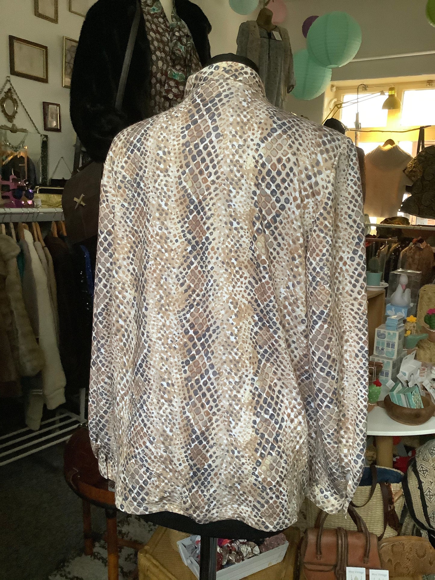 1980βs Animal print jersey oversized blouse