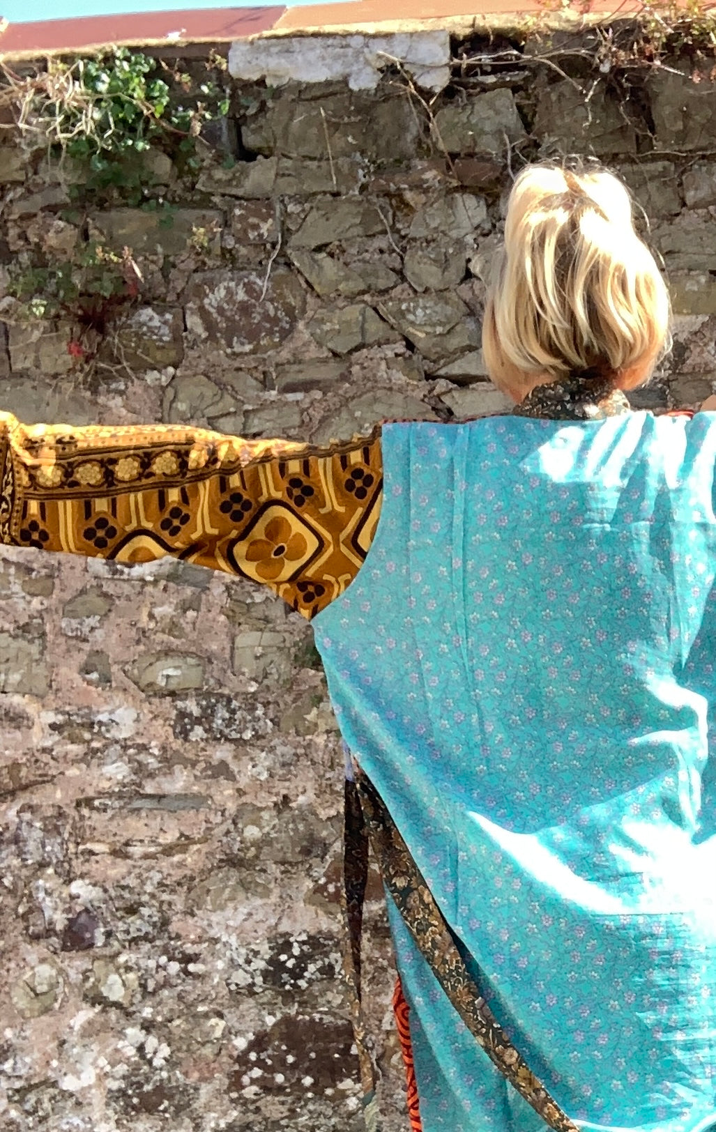 Handmade silk sari fabric kimono style robe ~ free sz 8-18