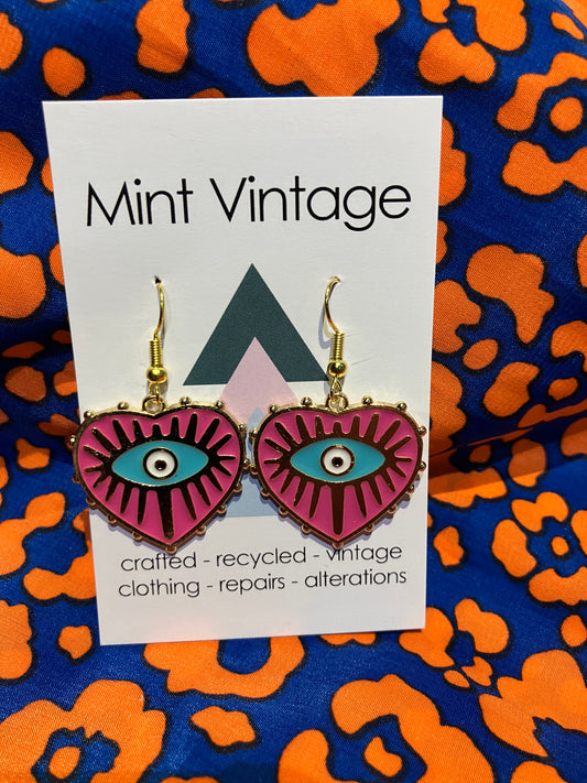 Evil eye 🧿 enamel heart hot pink and gold earrings ings