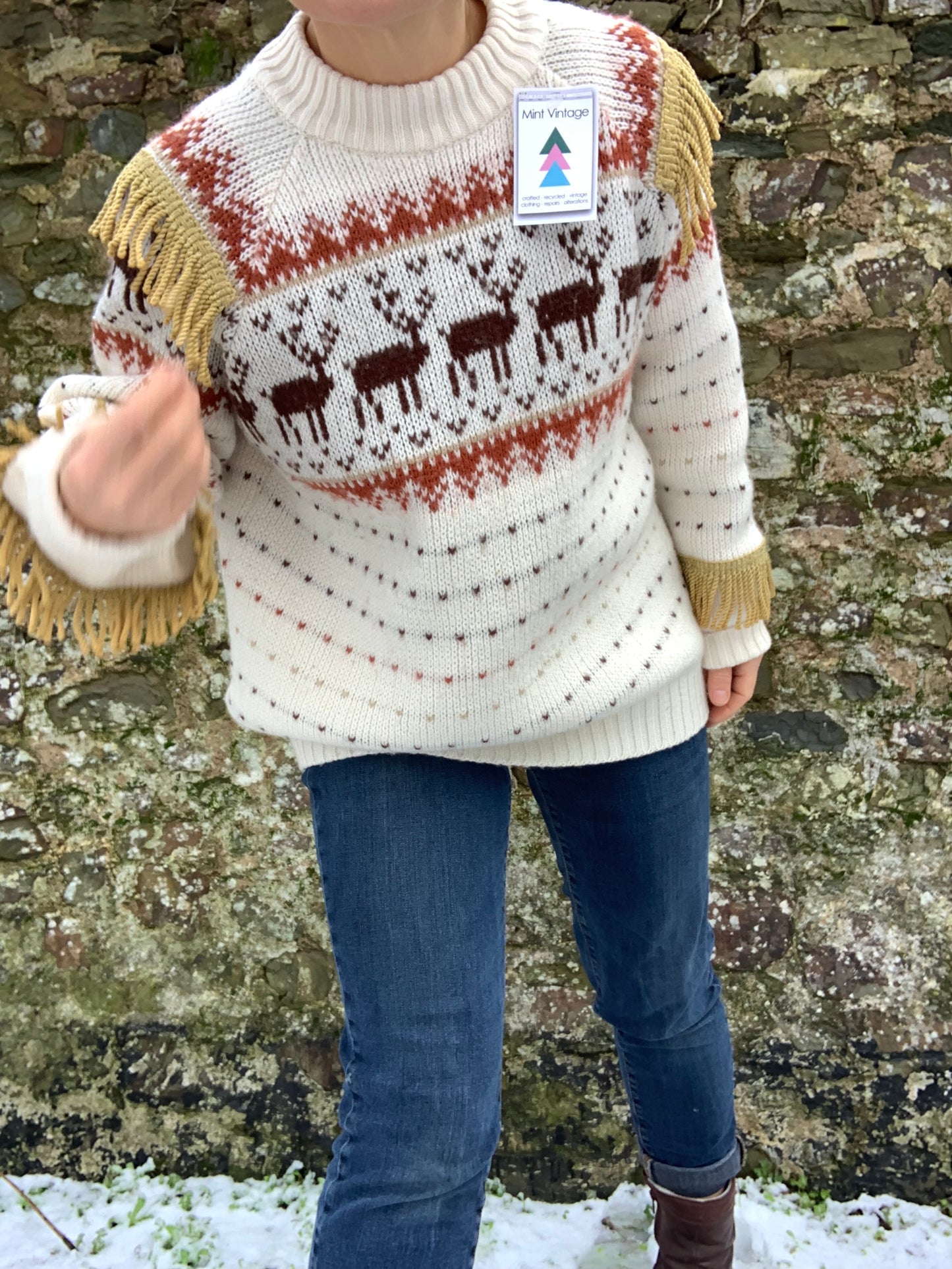 Vintage 1980s, chunky jumper with deer pattern and tassels! One size