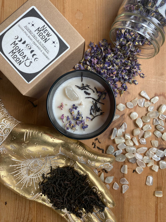 🌙New Moon 🌝 scented Manifestation Candle infused with crystals and botanicals