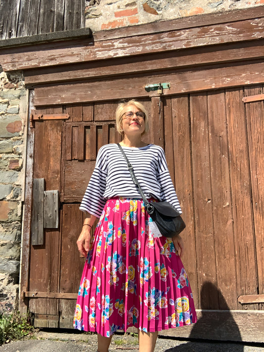 Vintage1980’s hot pink pleated midi skirt