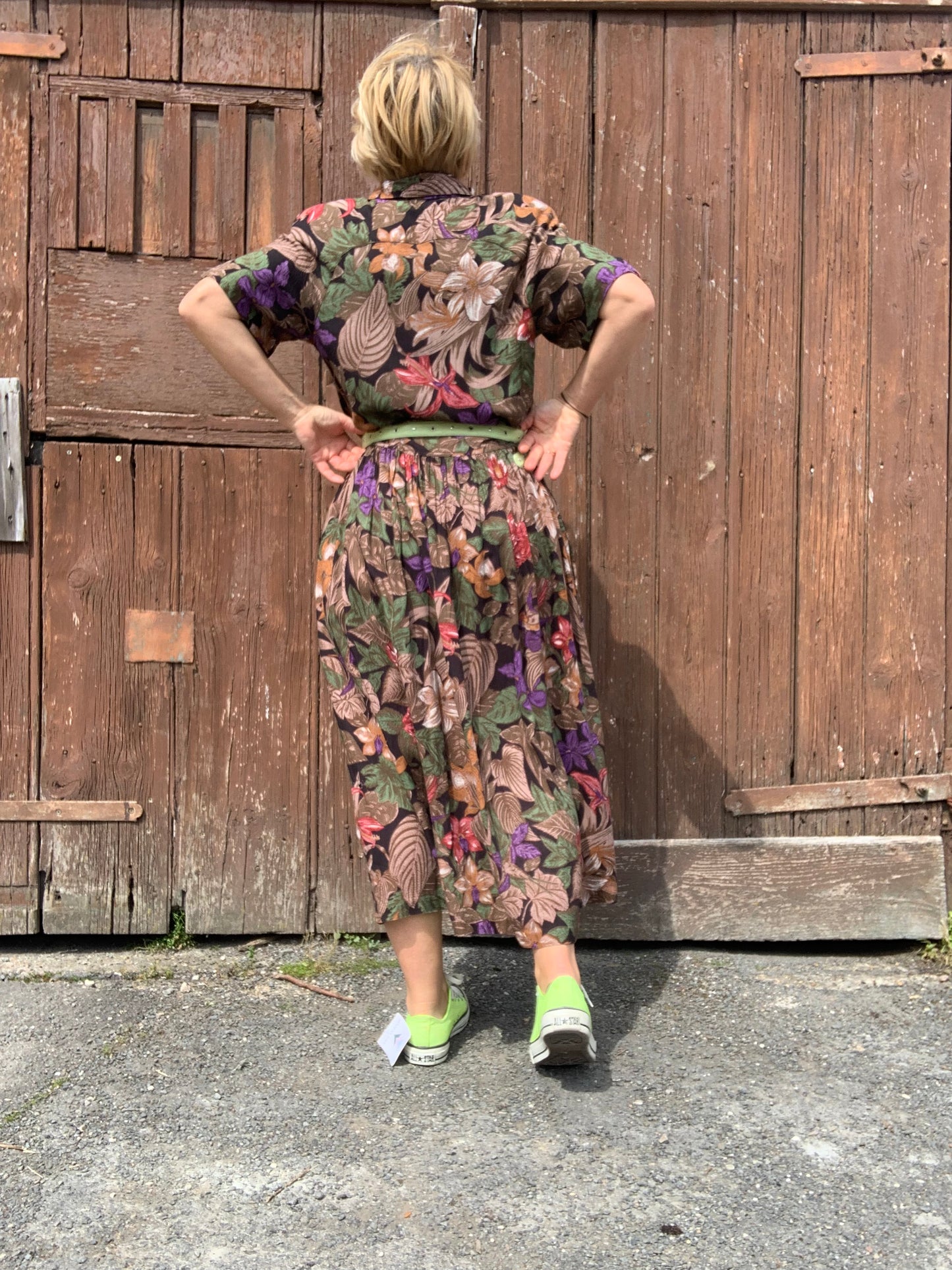 Vintage 1980’s floral mid length shirt waister dress