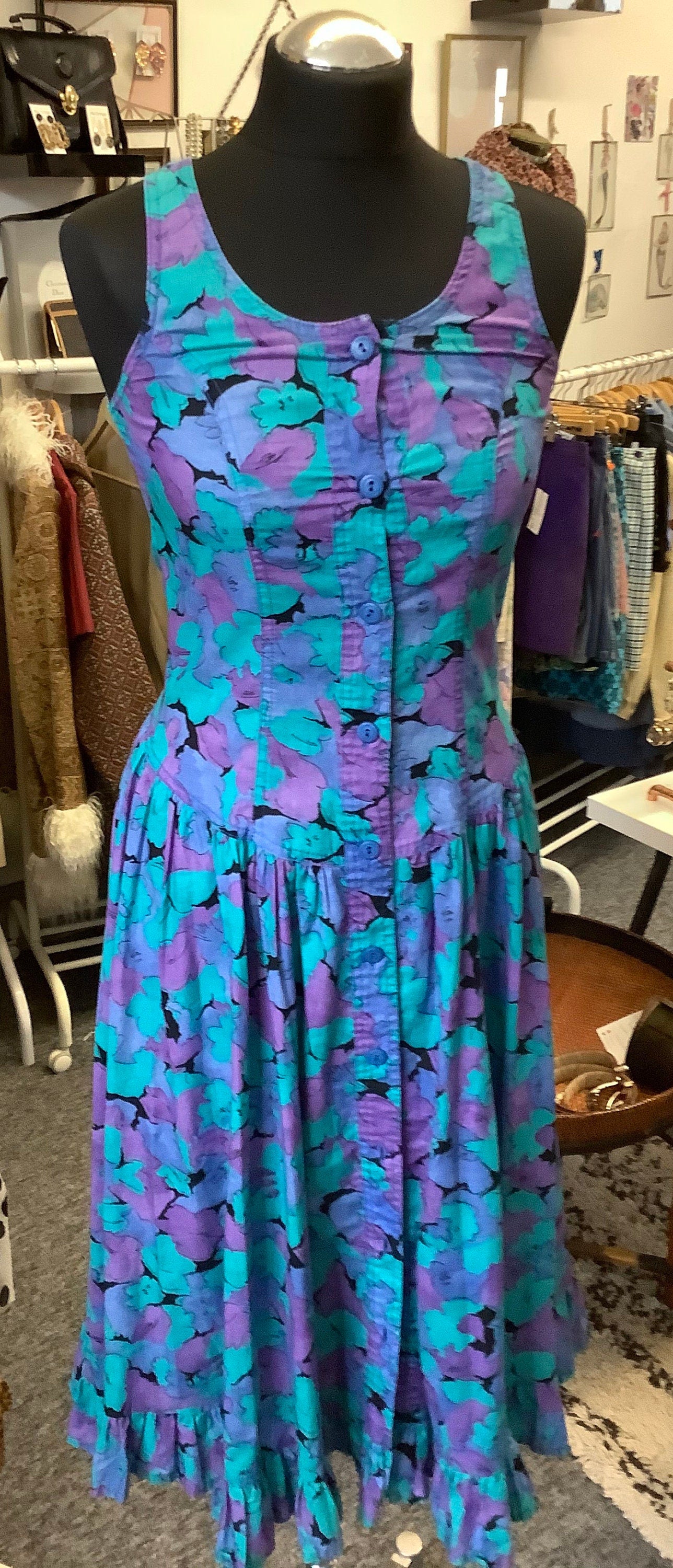 Vintage 1980’s cotton floral dress/pinafore by Richards shops